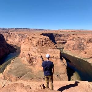 Meet your Posher, Devin